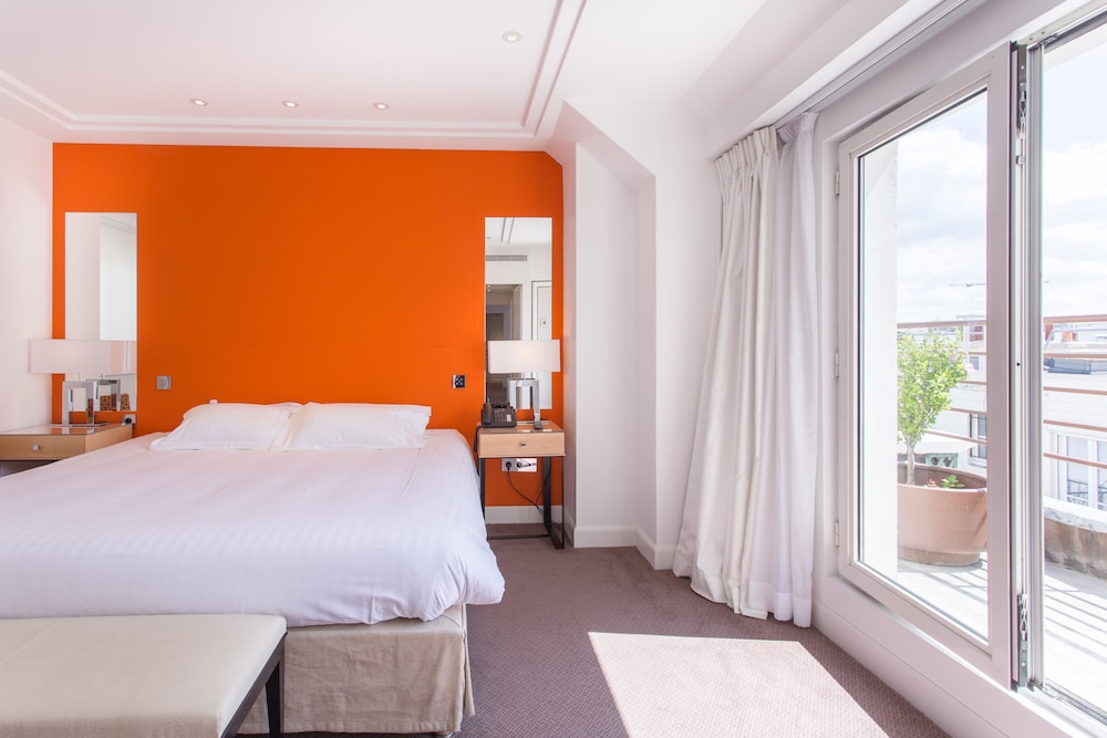 Hotel De Castiglione 10/48