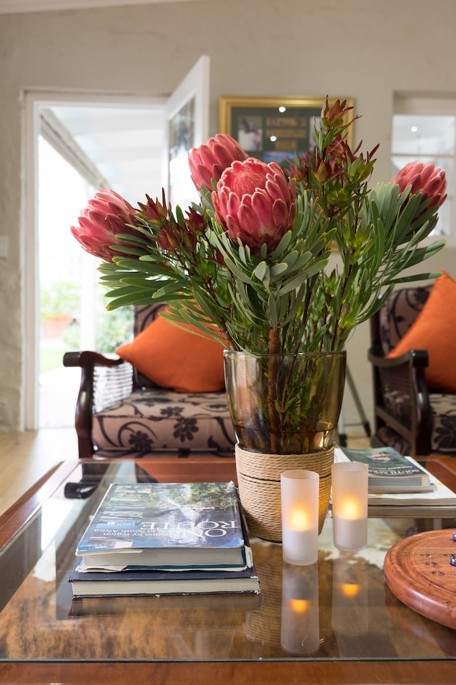 5 Camp Street Guesthouse & Self-Catering 10/50