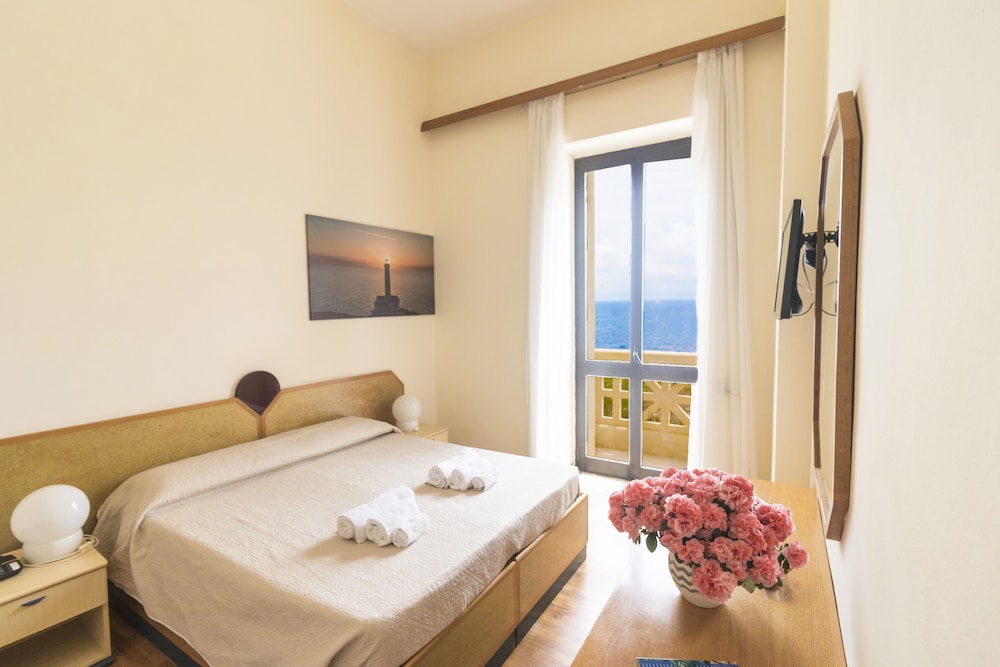 Standard, Double Bed, Sea View, Balcony