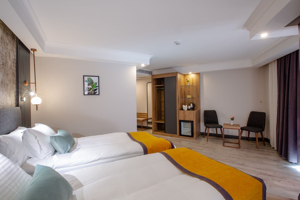 Kayhan City Hotel 3/44