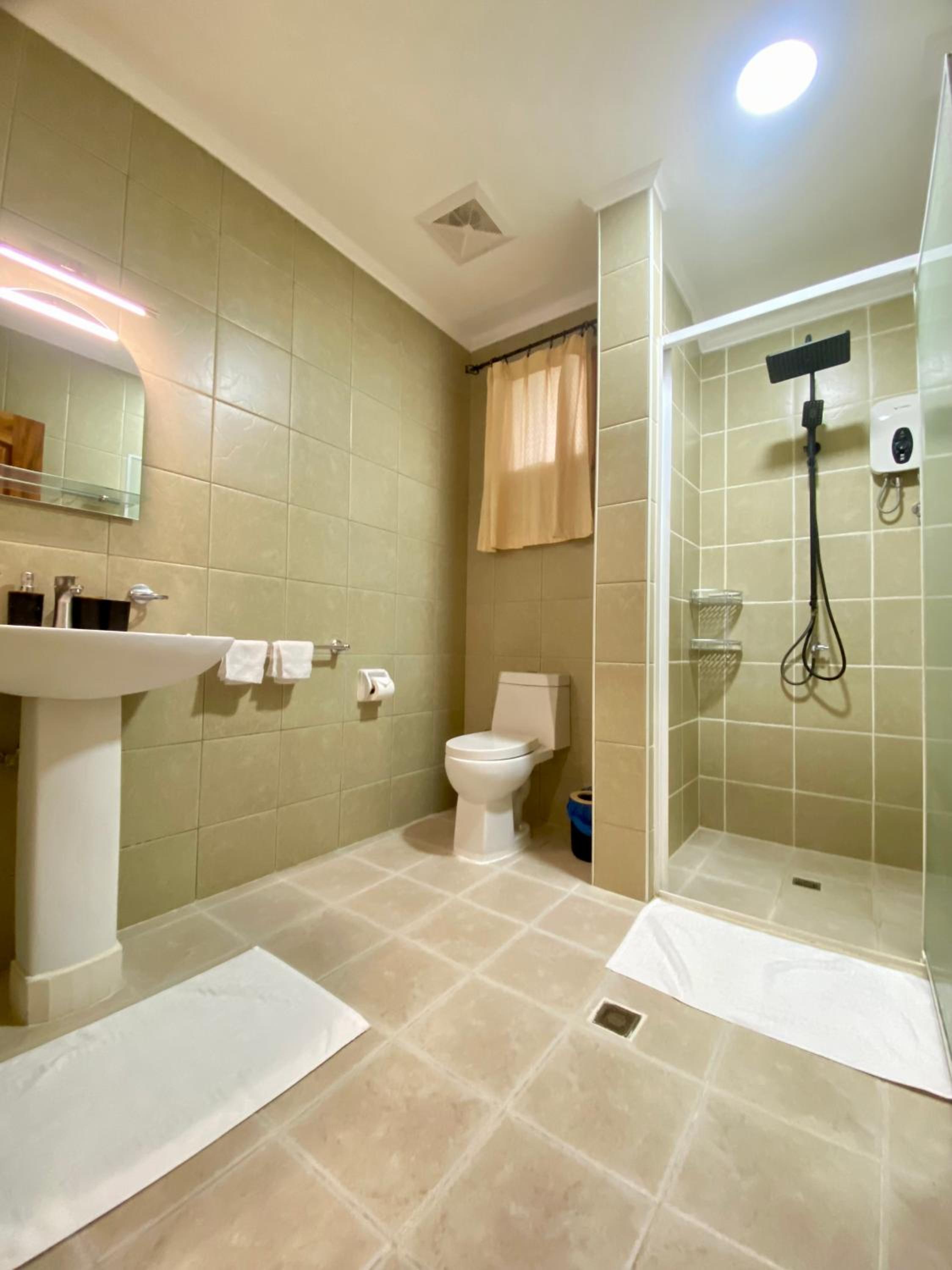 جناح بريميير، Quo Vadis Dive Resort 3/4