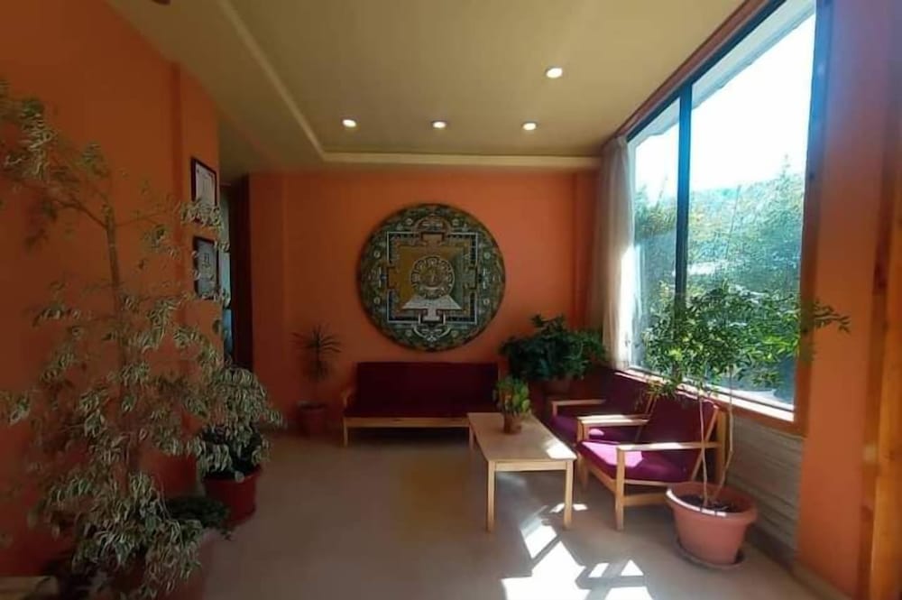 Bhutan Suites 17/34