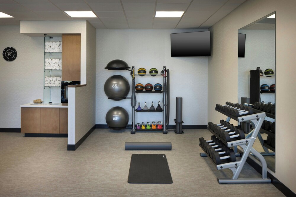 SpringHill Suites by Marriott Newburgh Evansville 12/32