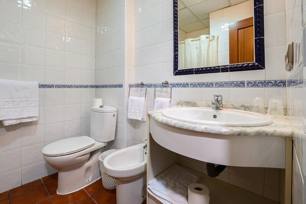 Hotel H28 Camas 22/24