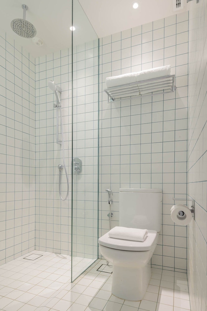 All Together, 2 Bedrooms, 2 Queen Beds، lyf Funan Singapore 3/3