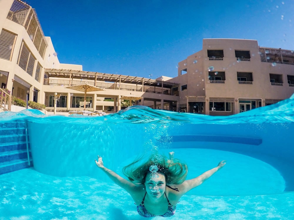 The Breakers Diving and Surfing Lodge 34/62