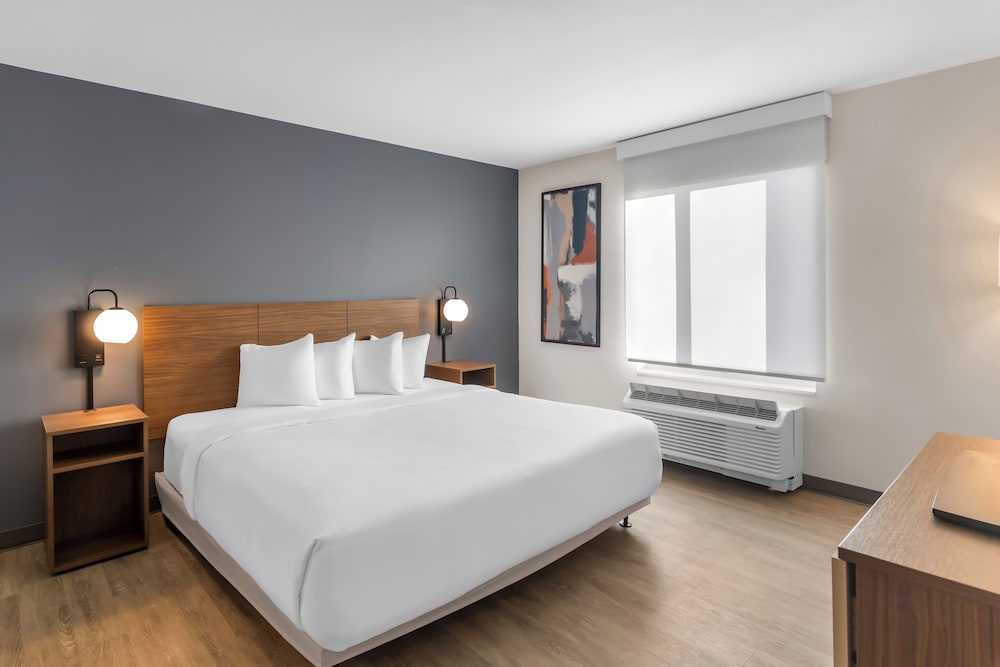 Everhome Suites Panama City Beach - 30A 29/60