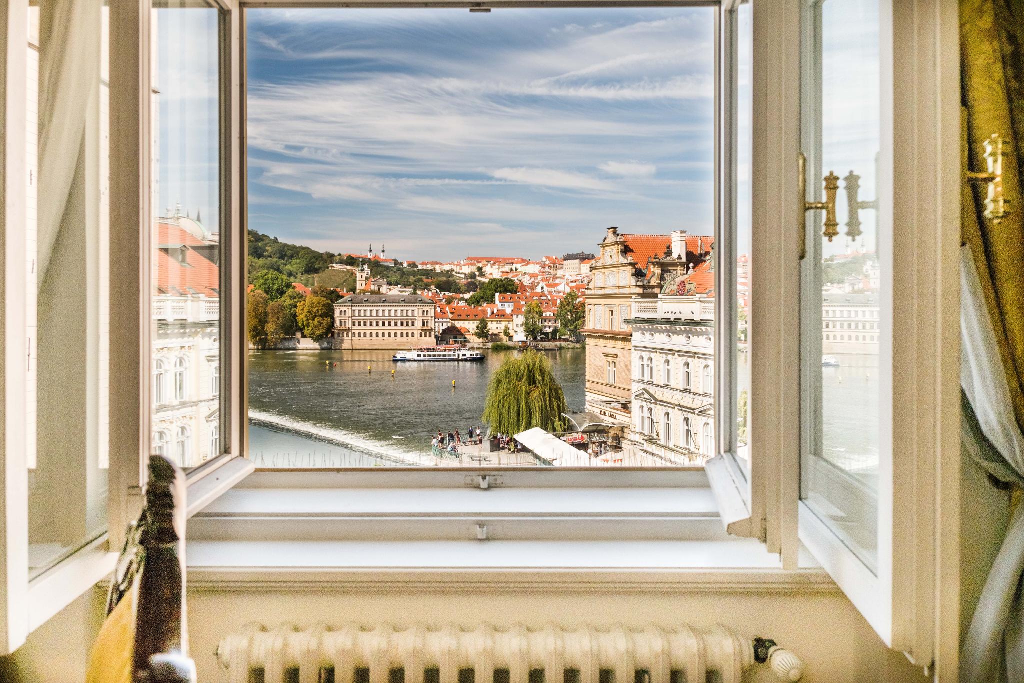 Hotel Charles Bridge Palace in PRAGUE