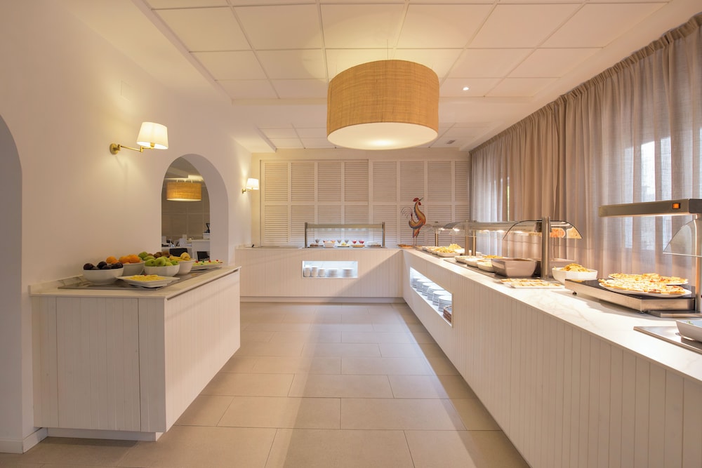 Hotel Romantic - Adults Only 6/47