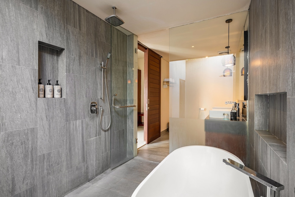 Theanna Eco Villa And Spa 69/72