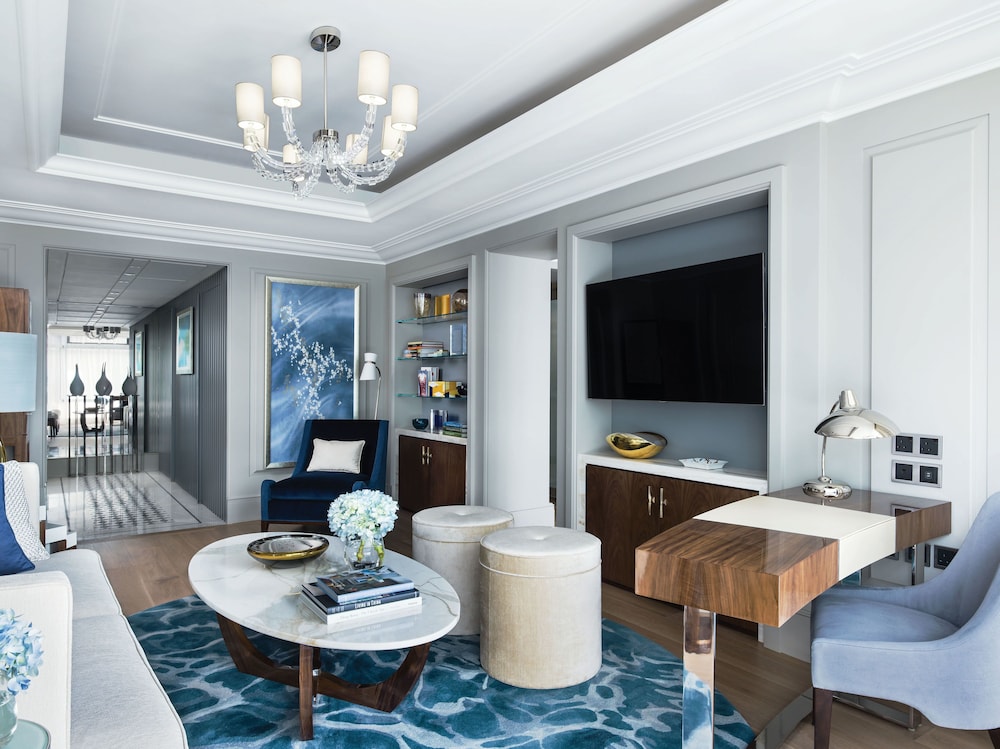 The Langham Hong Kong 43/75