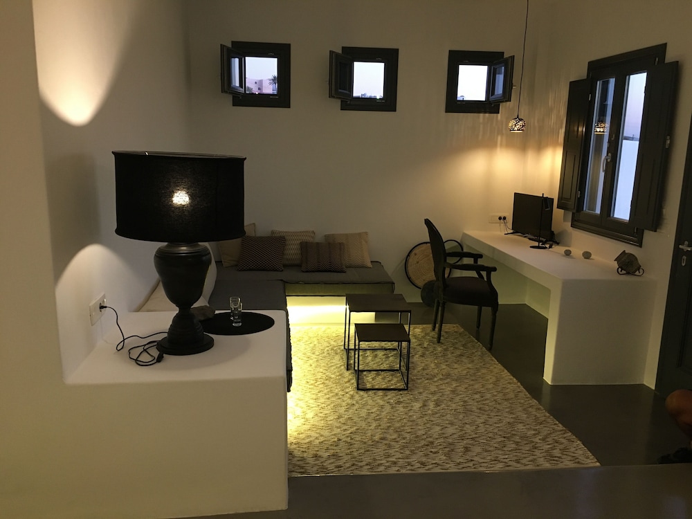 Santolia Art Suites Santorini 38/56