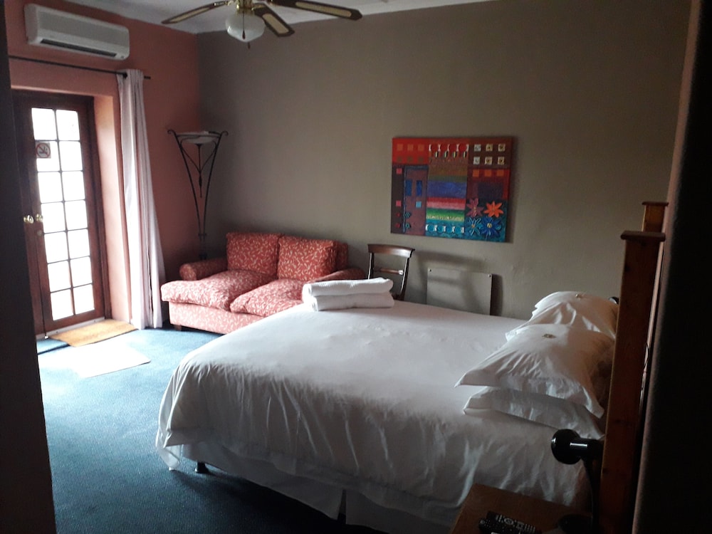 Springfontein Guest House 2/36