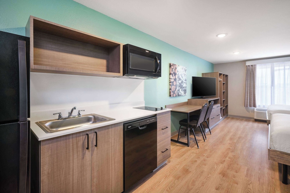 ECHO Suites Extended Stay by Wyndham Dallas Plano/Frisco 16/21