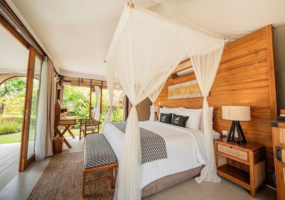 Bali Beach Glamping 12/49