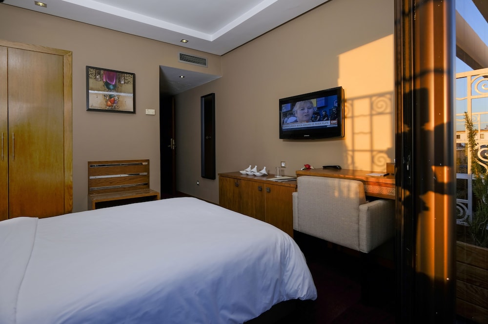 Belere Hotel Rabat 11/81