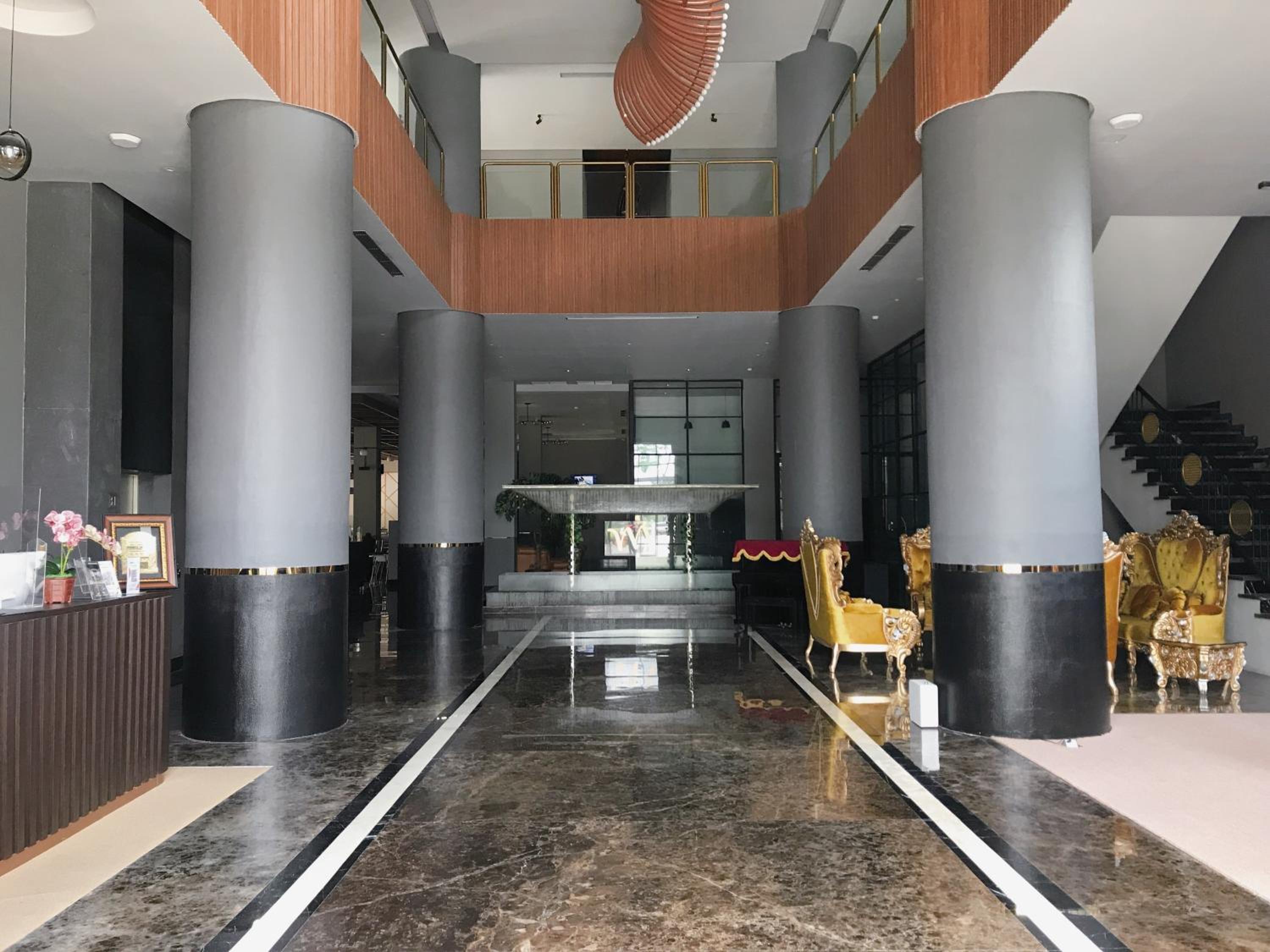 Grand Miami Hotel 6/50