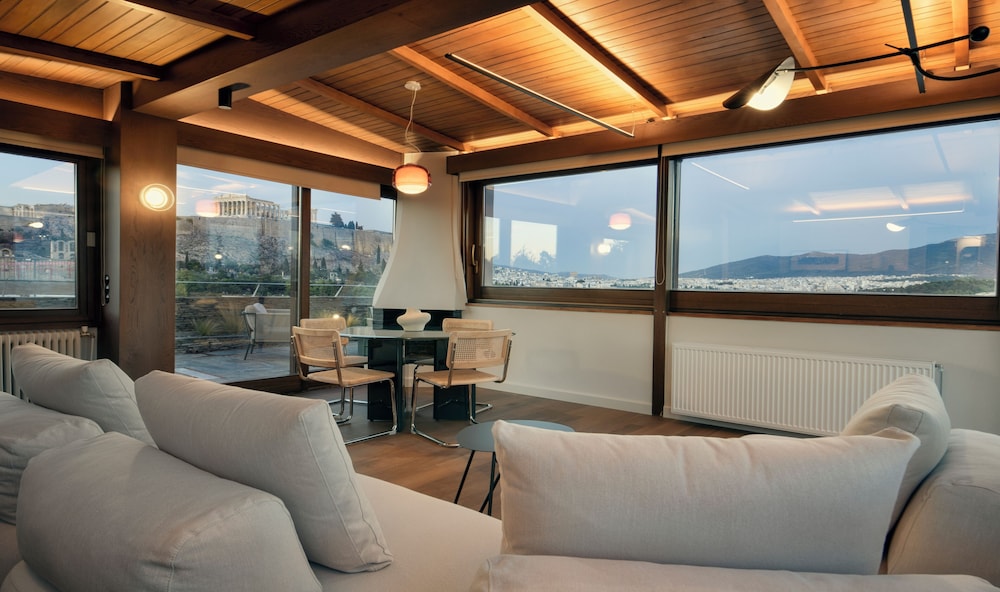 Karyatis Luxury Maisonette By K&K 33/50