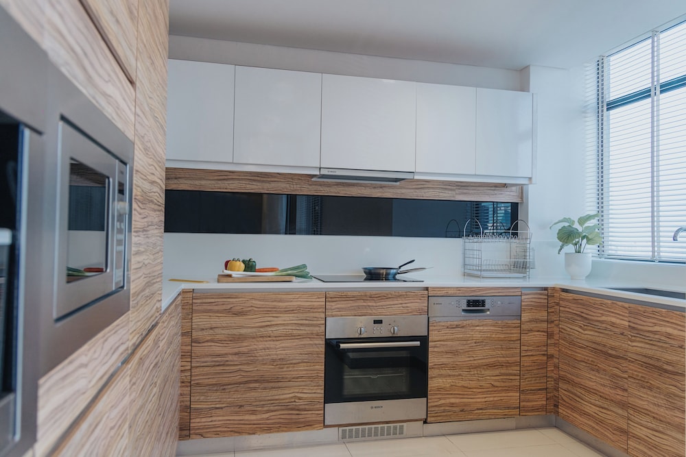 Novotel Living Singapore Orchard 11/60