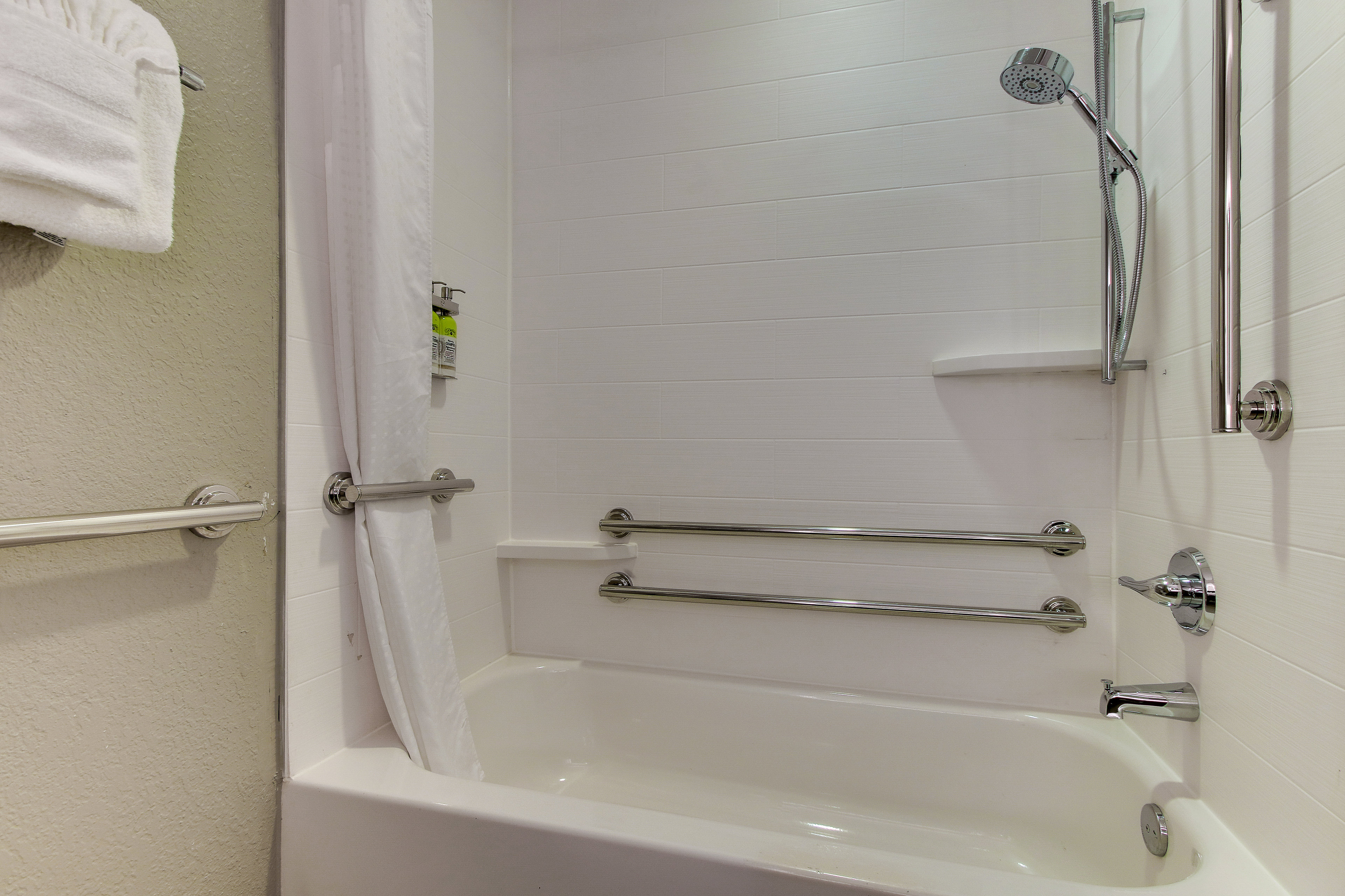 Holiday Inn Express West Palm Beach Metrocentre 74/74
