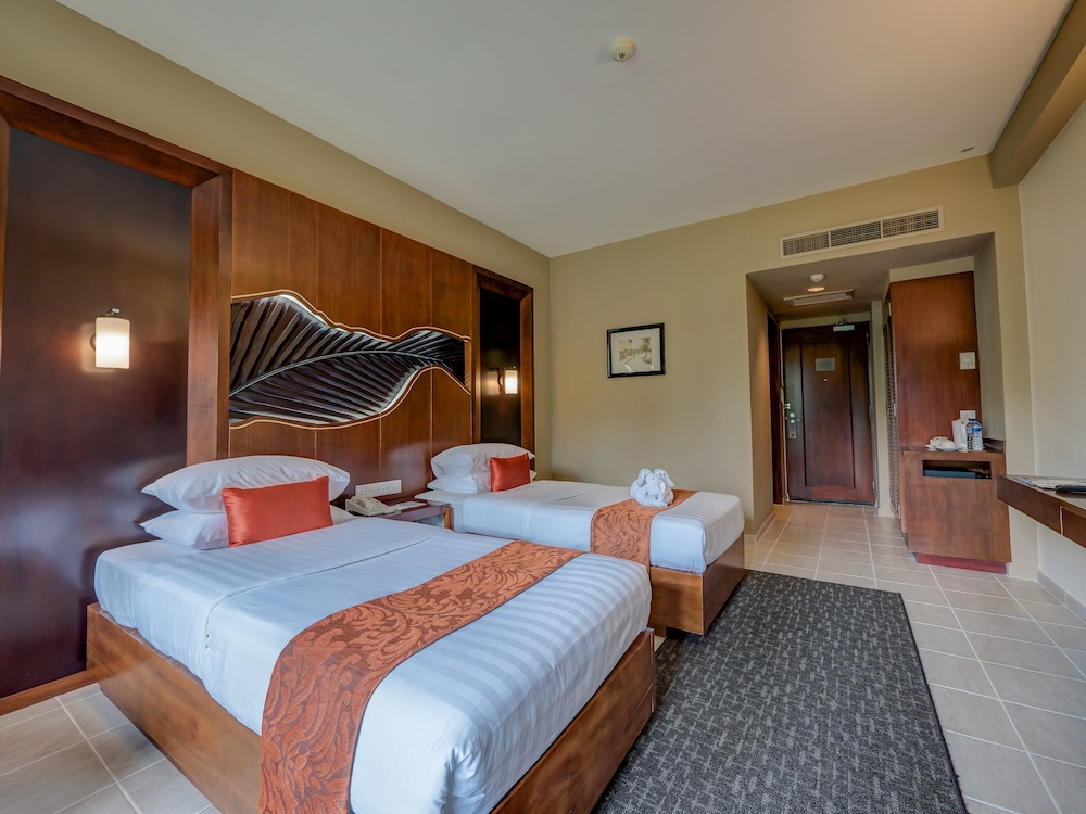 Nirwana Resort Hotel 12/74