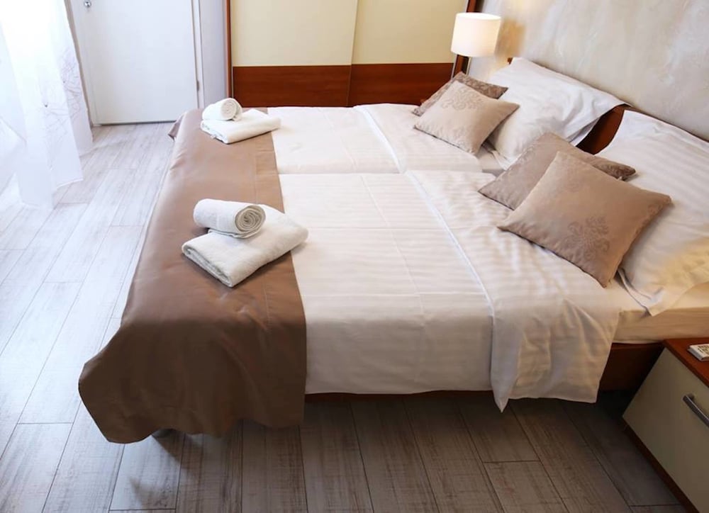 Luxury Lidija Rooms 10/50