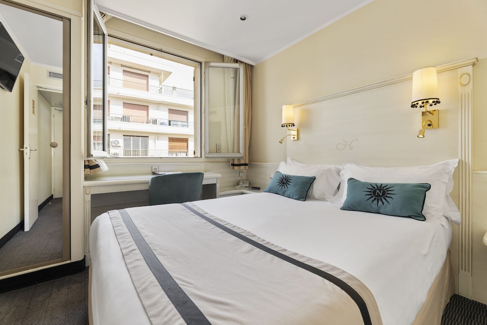 Hotel Napoleon Ajaccio 8/55