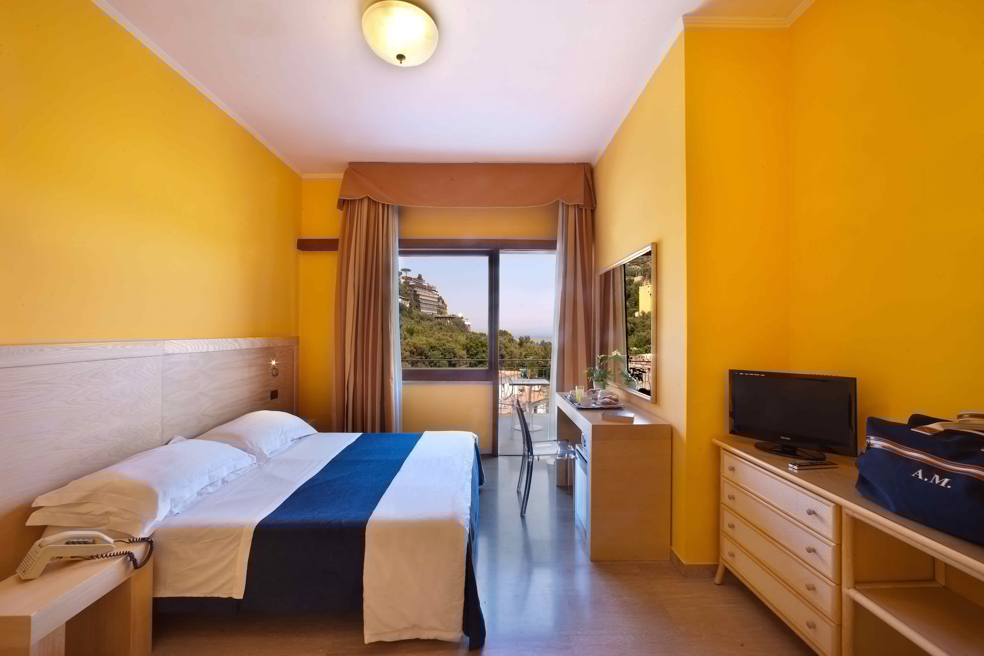 COMFORT, DOUBLE OR TWIN BED, SEA VIEW, BALCONY