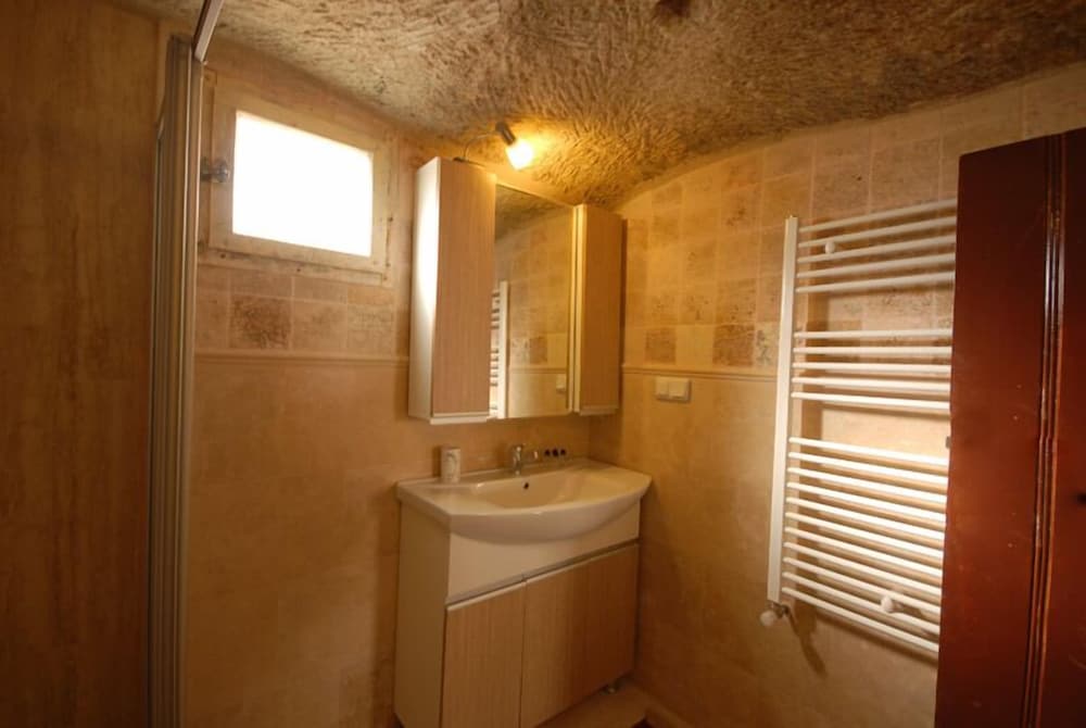 Arif Cave Hotel 49/50