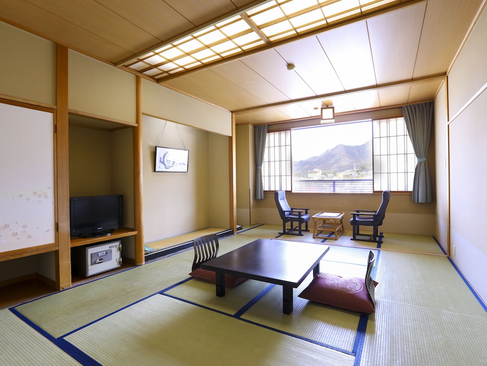 Hotel Housei 6/35