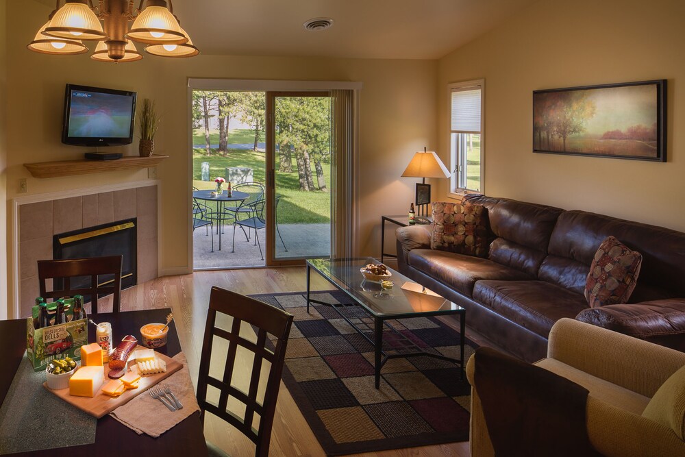 Tamarack Wisconsin Dells a Ramada by Wyndham 28/50