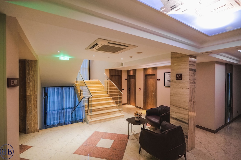Hotel Butrinti 34/60