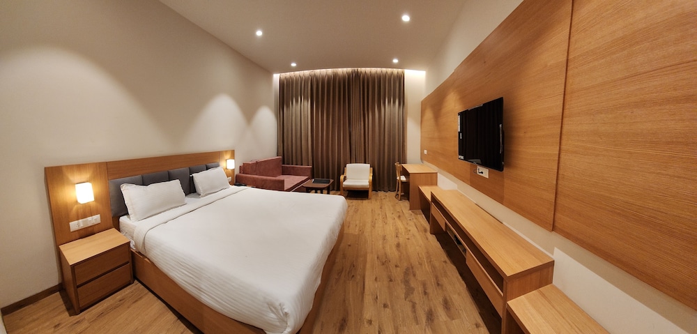 HOTEL GORBANDH 22/48