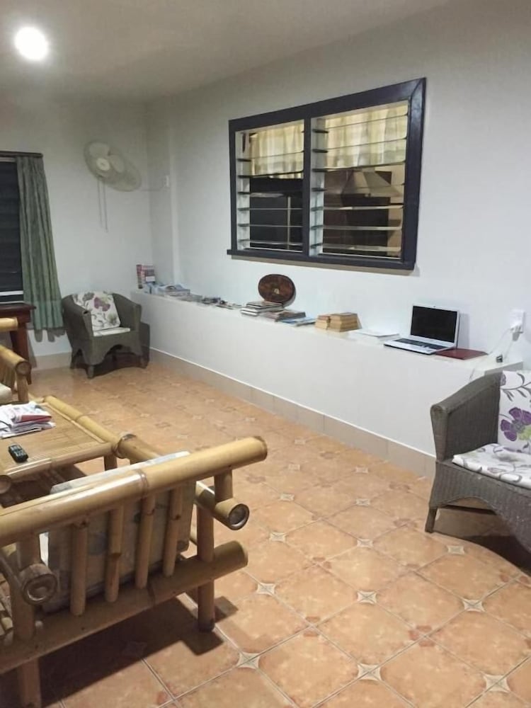 Talofa Inn 38/50