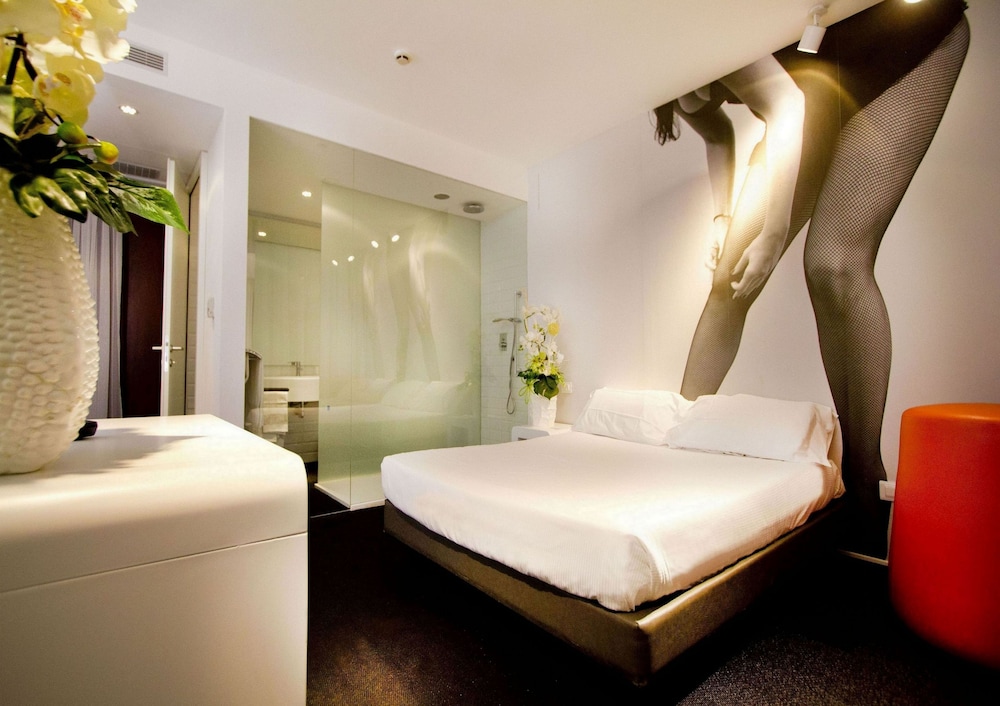 Deluxe, King Bed, Garden Area