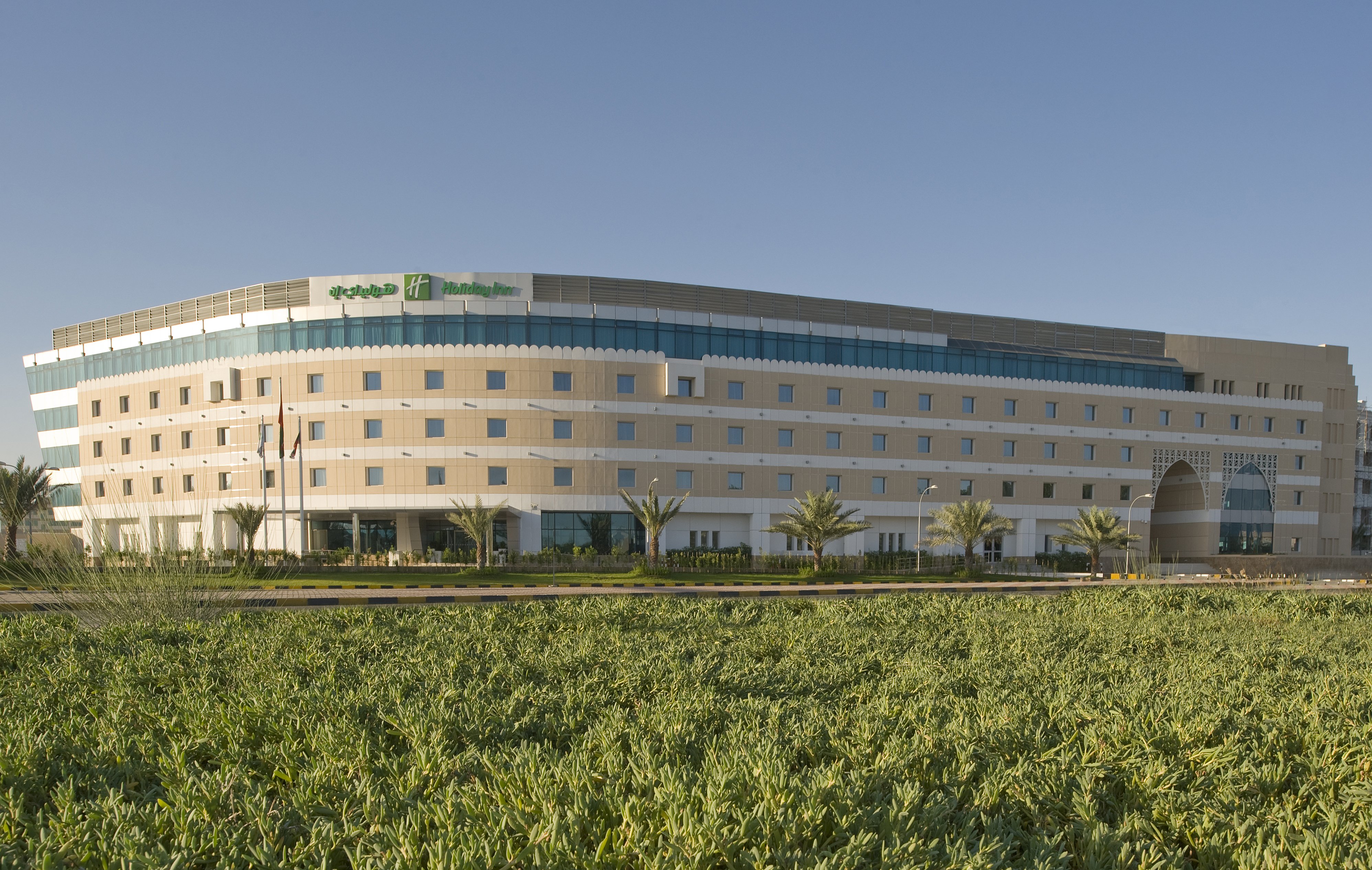 Holiday Inn Muscat al Seeb by IHG 5/73