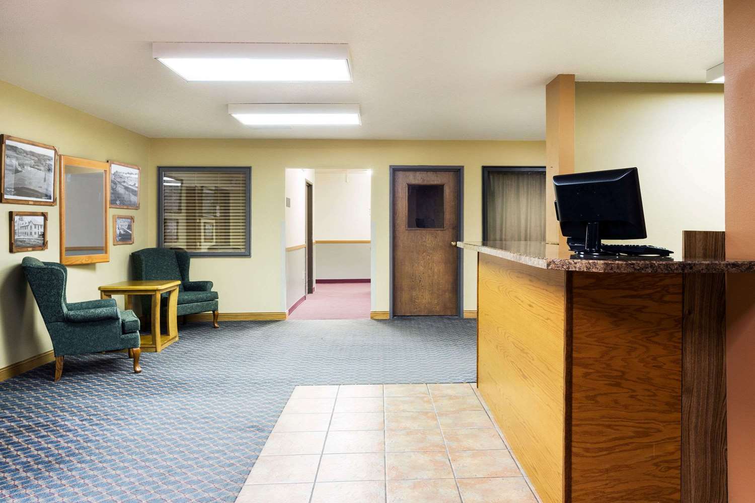 Super 8 By Wyndham Hot Springs 4/12
