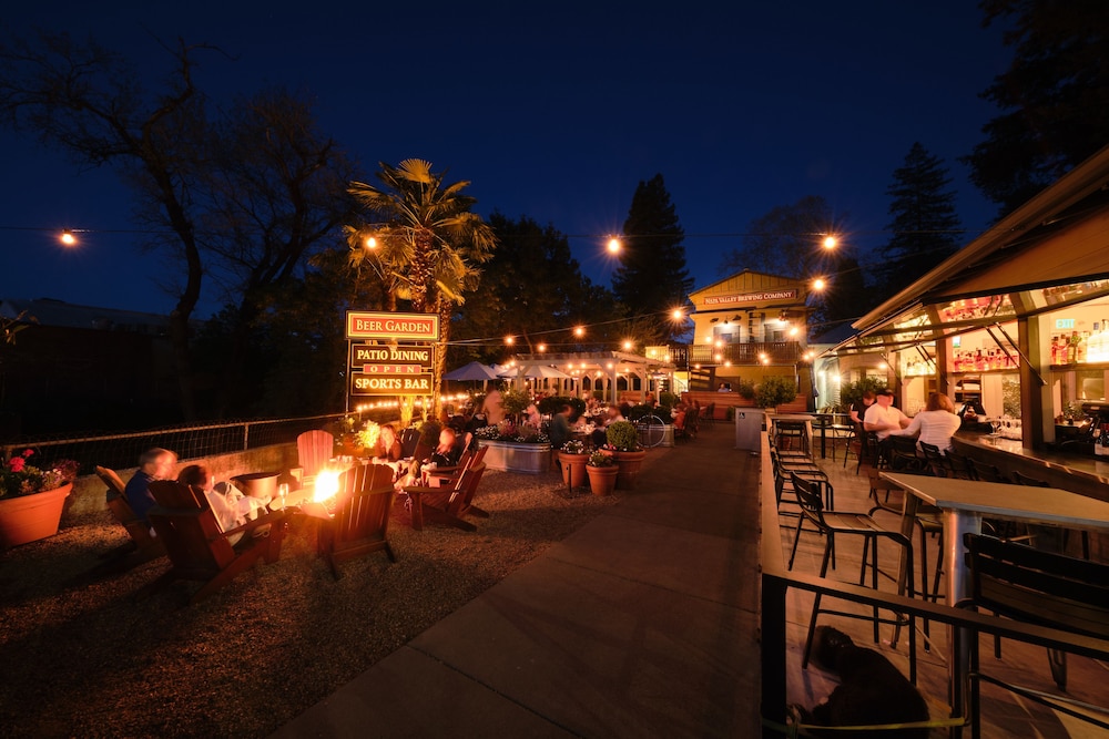 Calistoga Inn Restaurant And Brewery 32/69