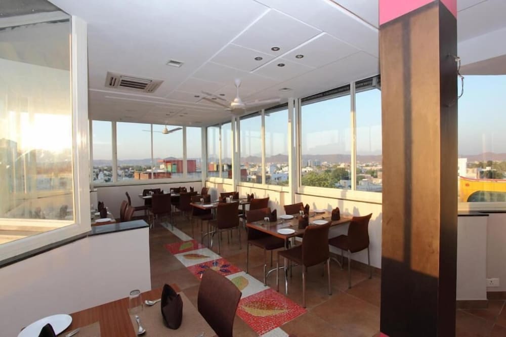 HOTEL DAYAL 35/41