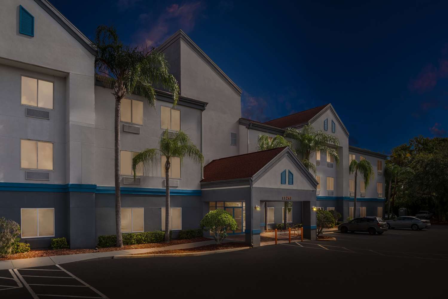 Suburban Studios Orlando - Ocoee/Winter Garden 2/13