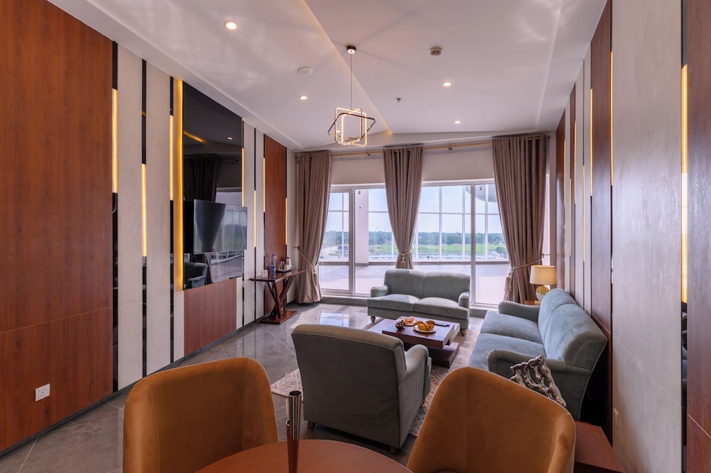 Rumanza by Pearl Continental 38/56