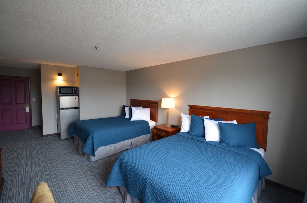 Norwood Inn And Suites Chaska 13/47