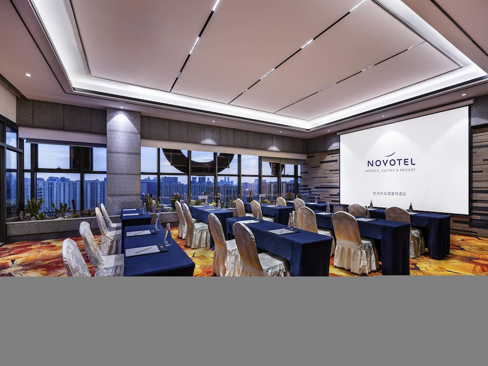 Novotel Hangzhou East Railway Station 27/32