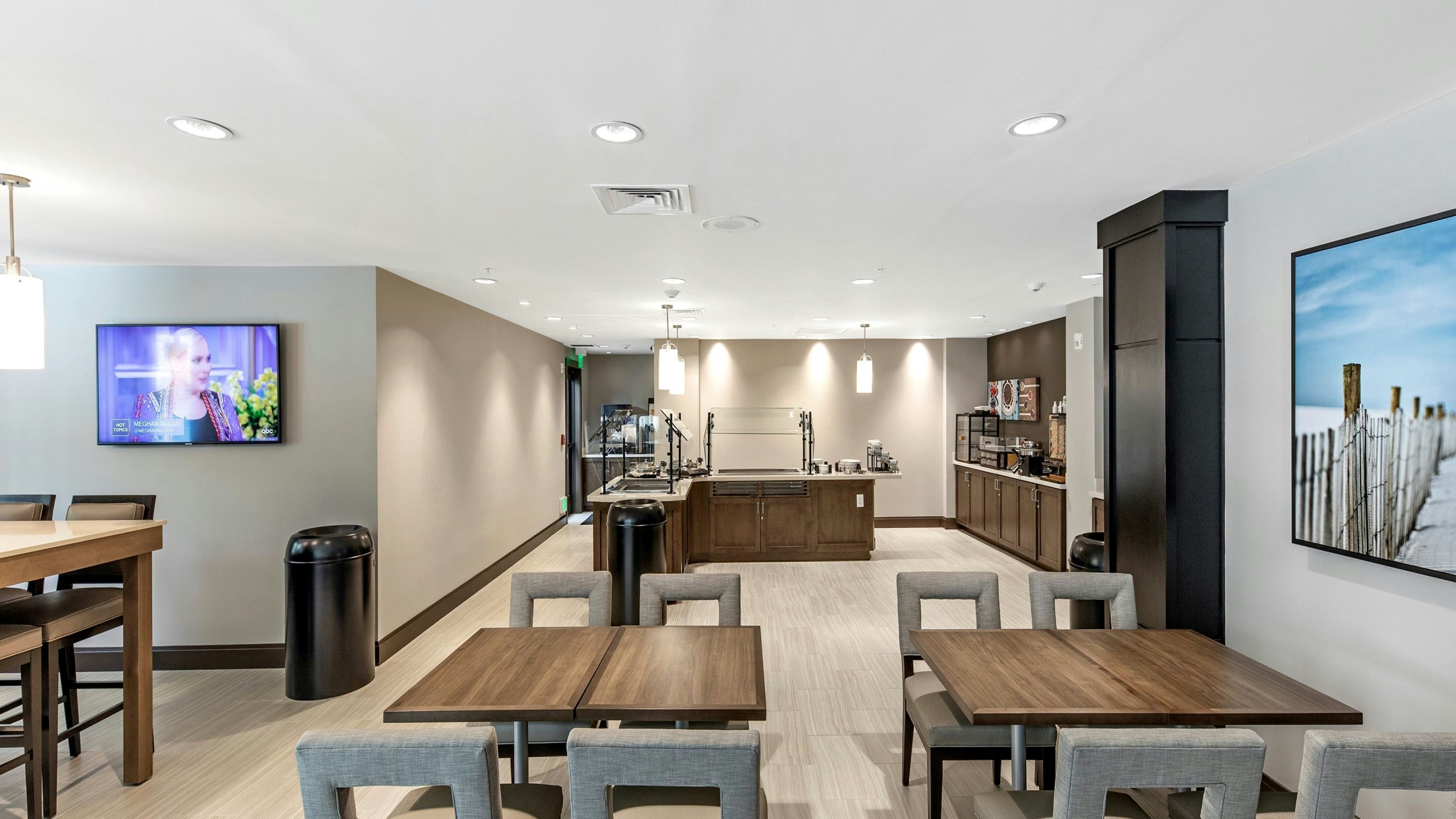 Staybridge Suites Naples Marco Island 52/75