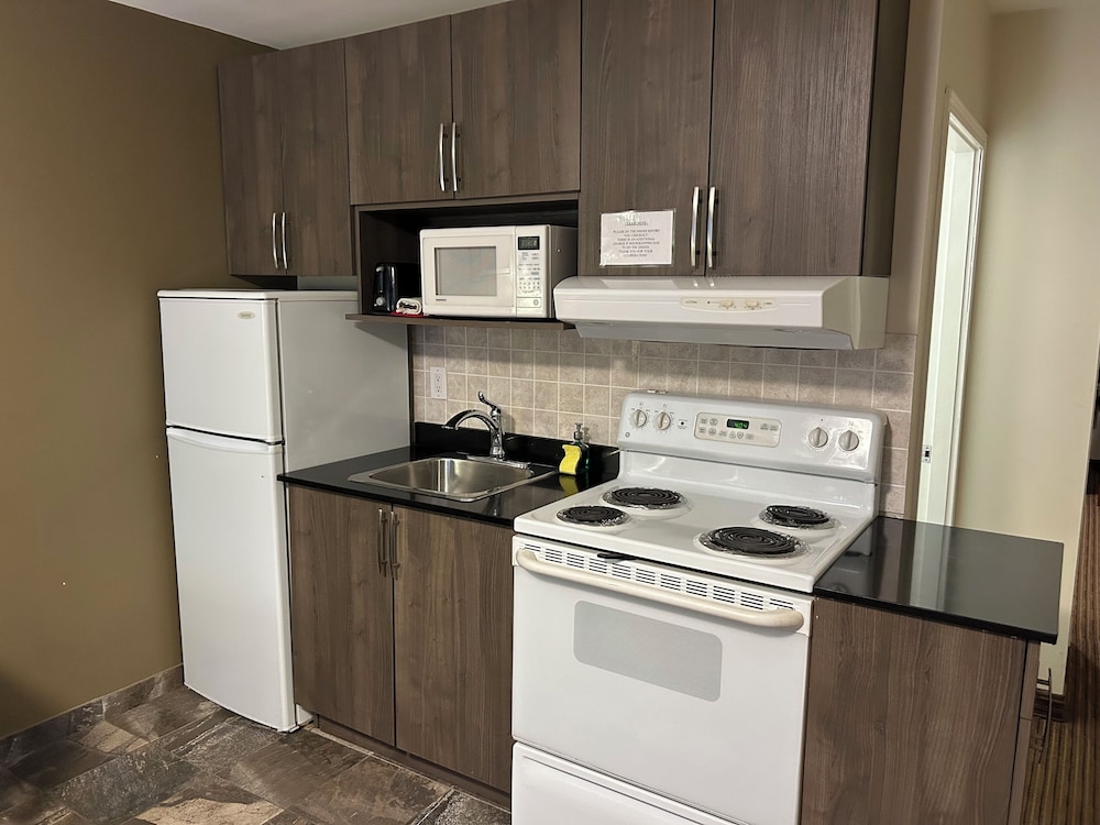 Travelodge by Wyndham Valleyview AB 9/51