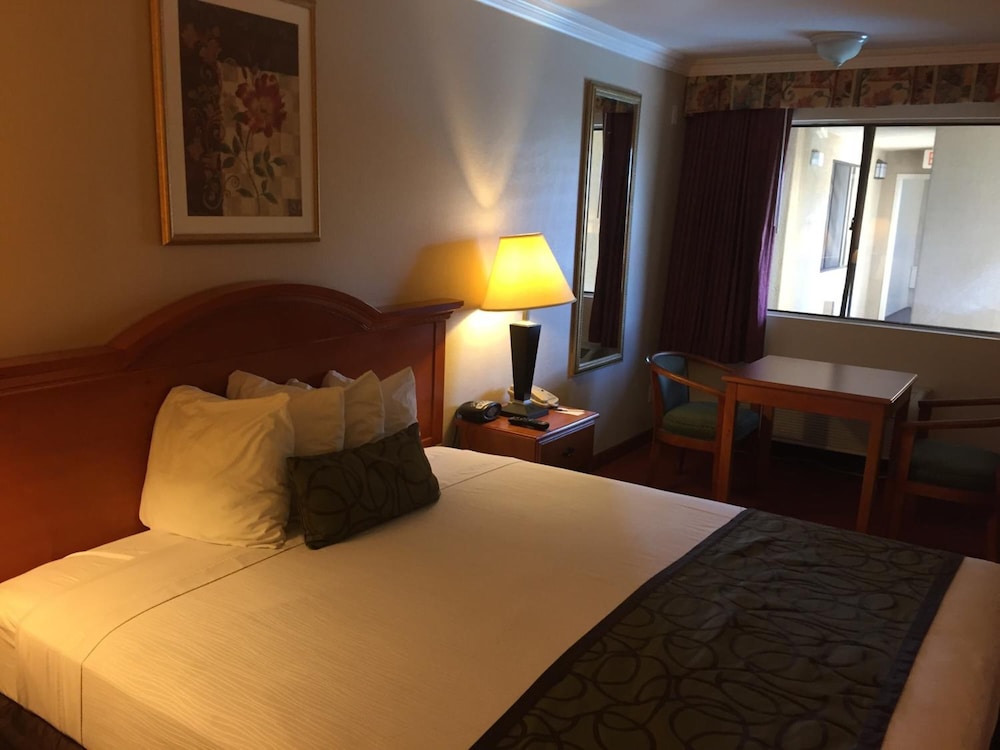 Chula Vista Inn 30/61