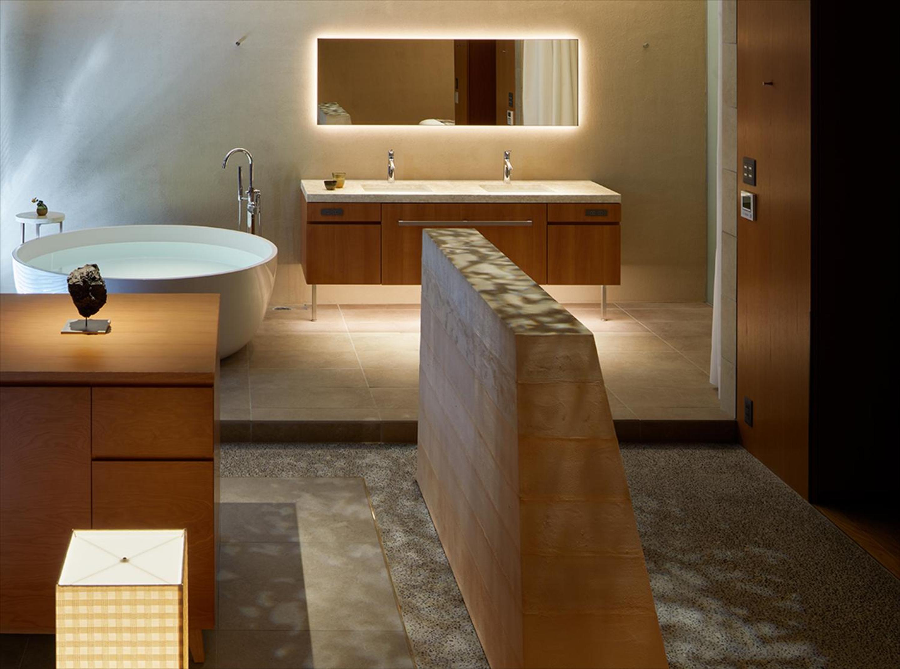 Sala, Suite