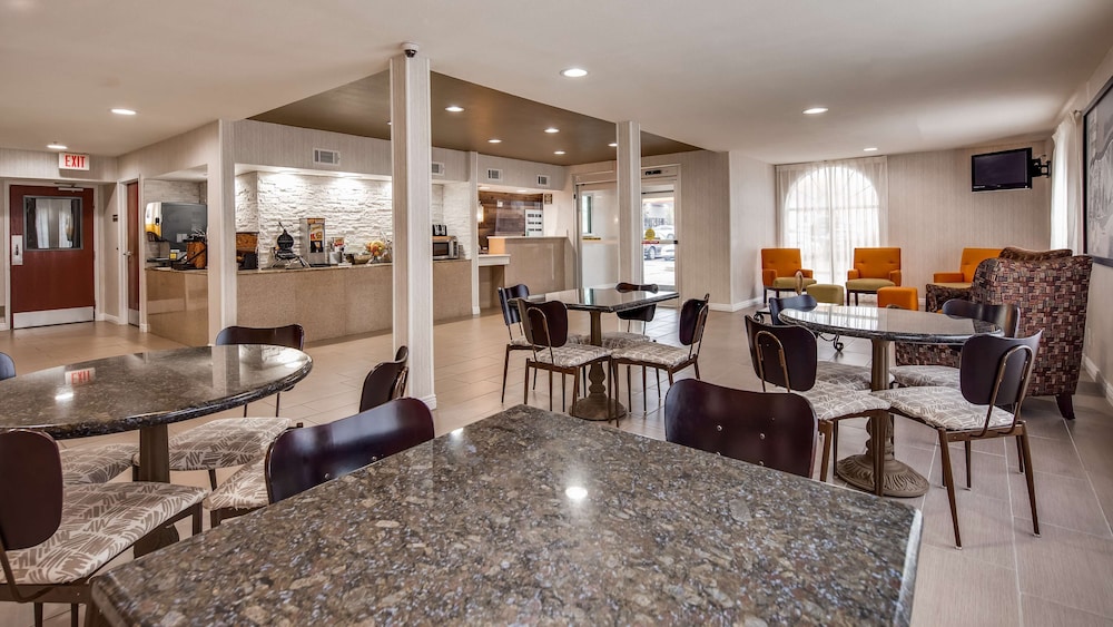 Surestay Hotel By Best Western Alexandria Airport 29/36