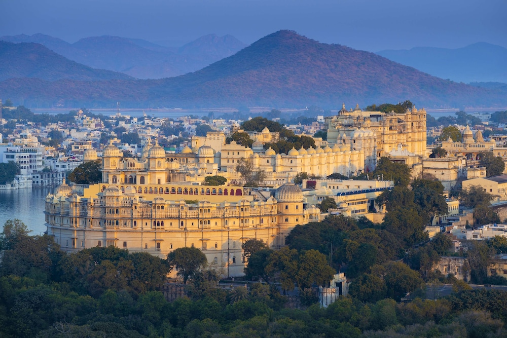 RADISSON UDAIPUR 6/69