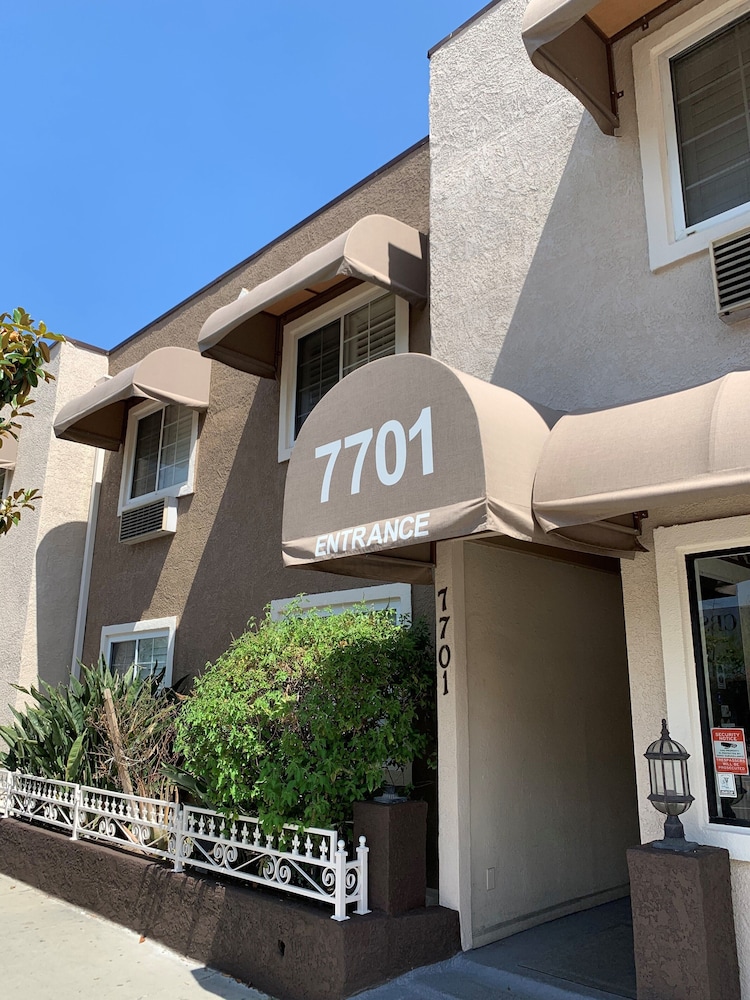 Beverly Inn 4/64